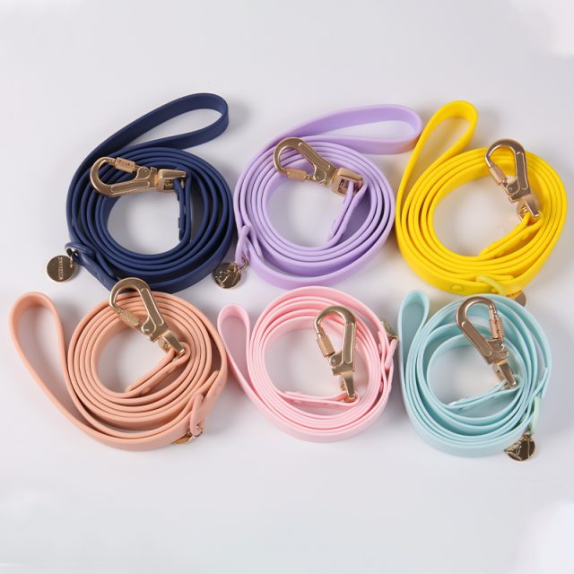 Enjoy hassle-free walks with our tangle-free pet leashes (6) Enjoy hassle-free walks with our tangle-free pet leashes (6)