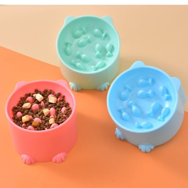 Invest in quality durable pet feeders built to last (2) Invest in quality durable pet feeders built to last (2)